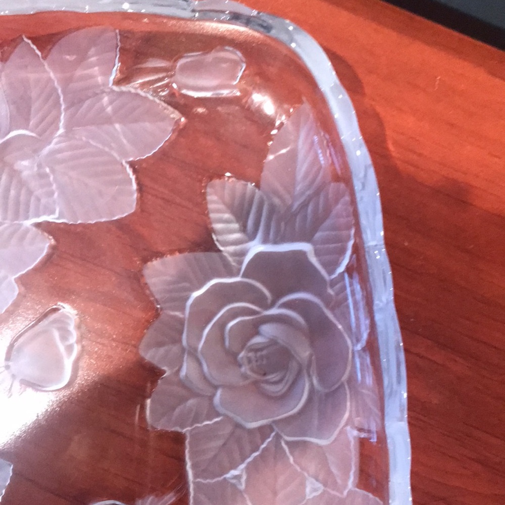 Glass Tray with Roses - Picture 7 of 10